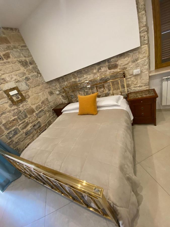Dimora Del Carmine Hotel Bari Buitenkant foto