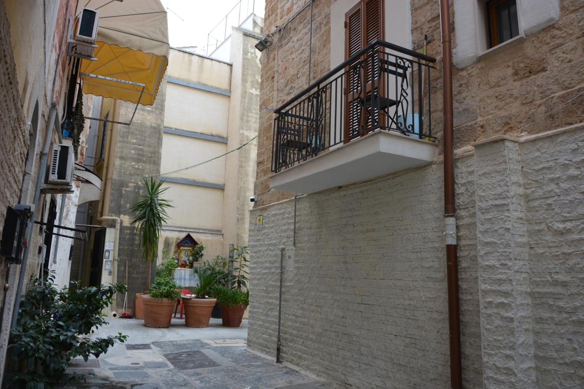 Dimora Del Carmine Hotel Bari Buitenkant foto