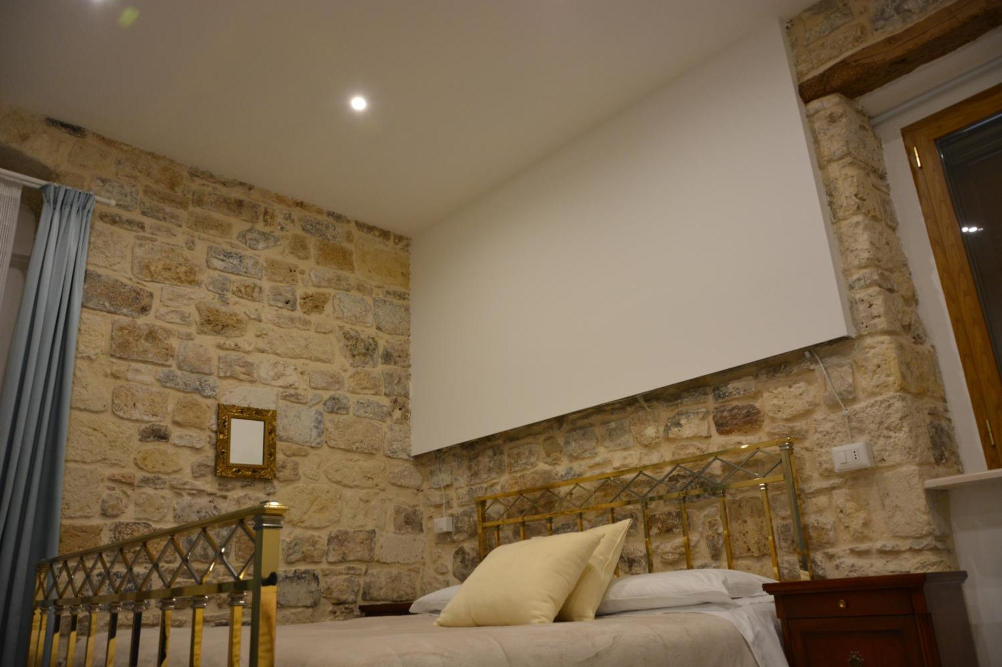 Dimora Del Carmine Hotel Bari Buitenkant foto