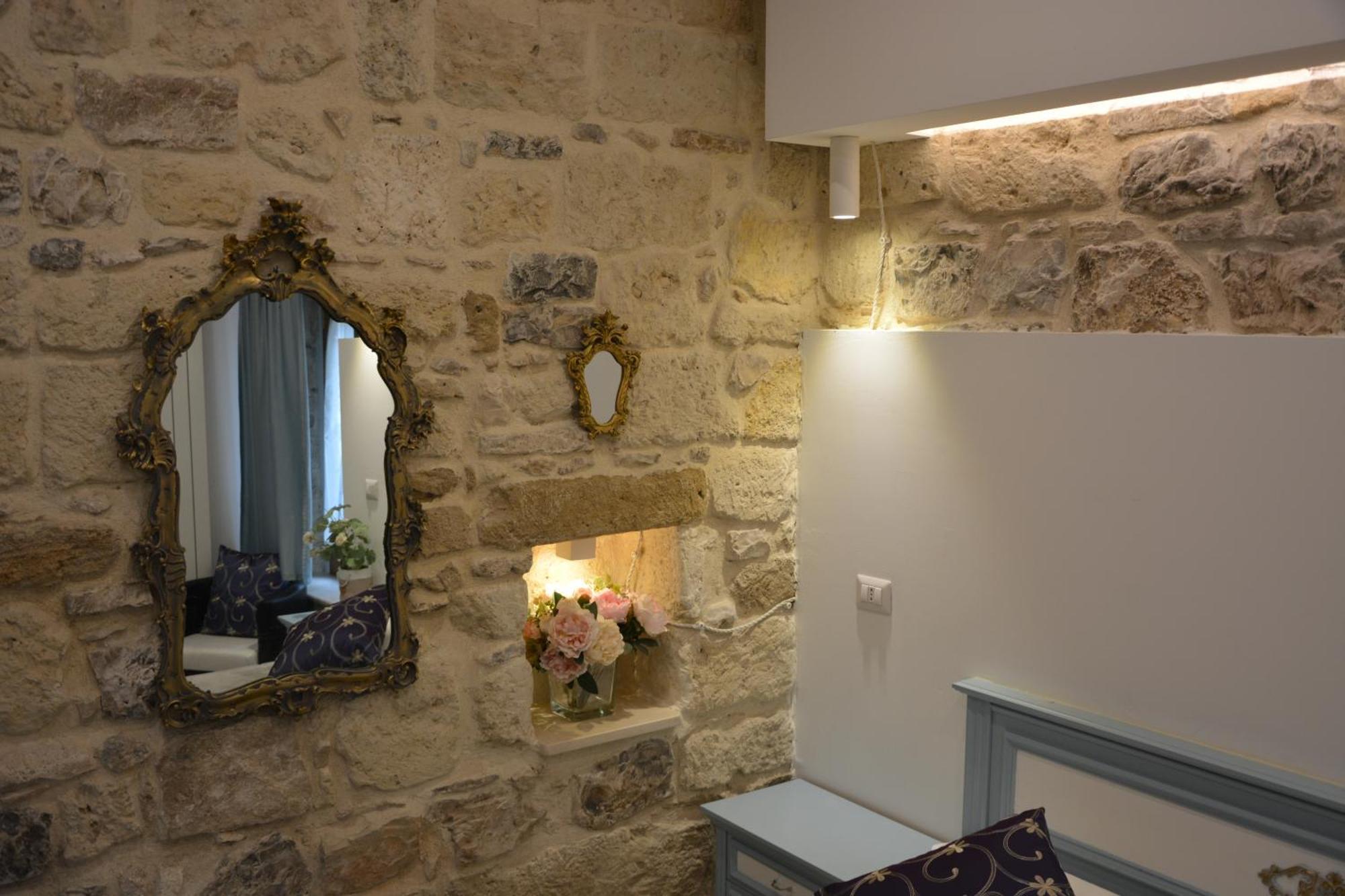 Dimora Del Carmine Hotel Bari Buitenkant foto
