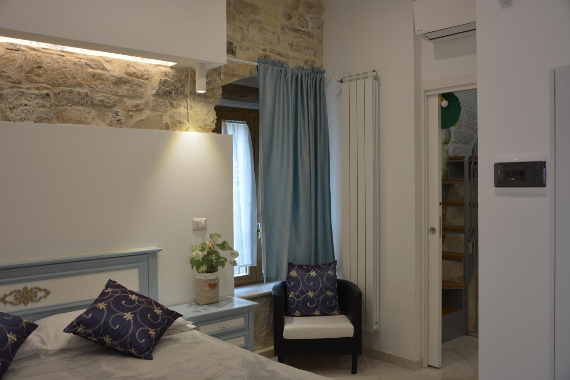 Dimora Del Carmine Hotel Bari Buitenkant foto